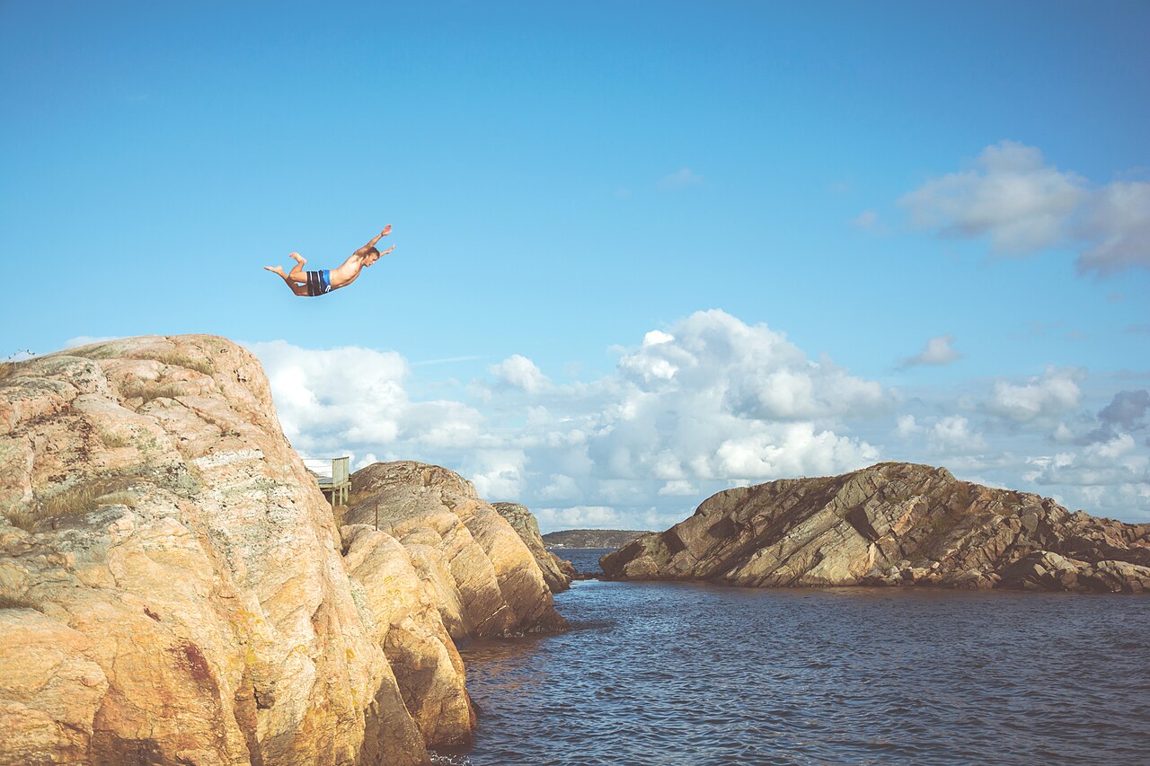 Cliff jumping / klifduiken
